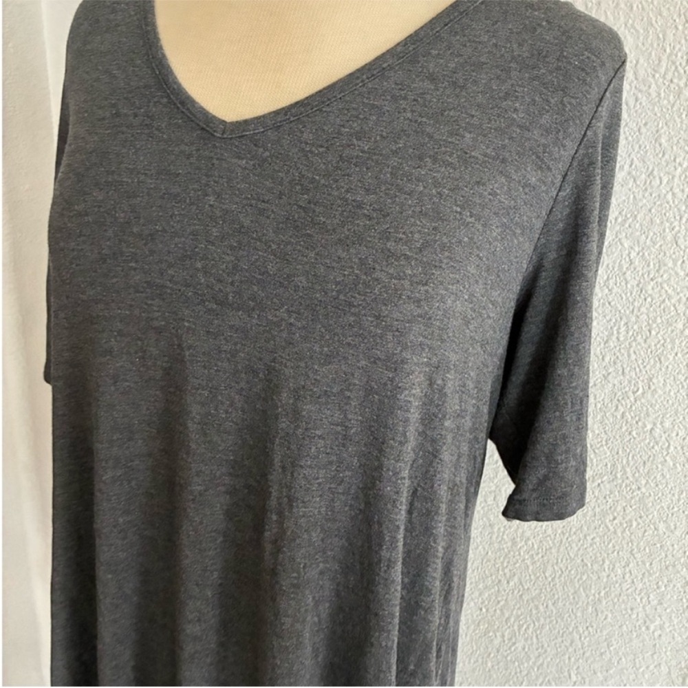 Torrid gray tee - Picture 3 of 4